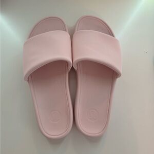 Lululemon Restfeel Slides